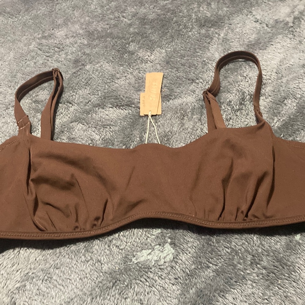 NWT skims bikini top